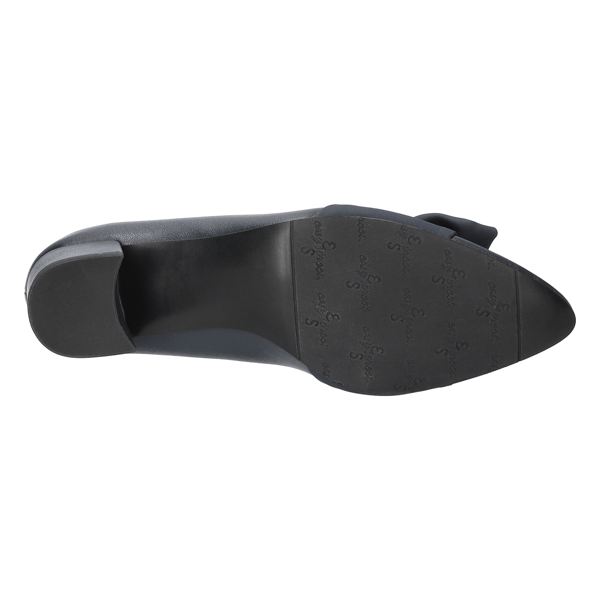 Womens Easy Street Alva Pointed Toe Pumps