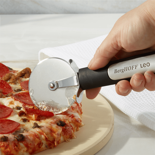 BergHOFF Leo Graphite Stainless Steel Pizza Cutter