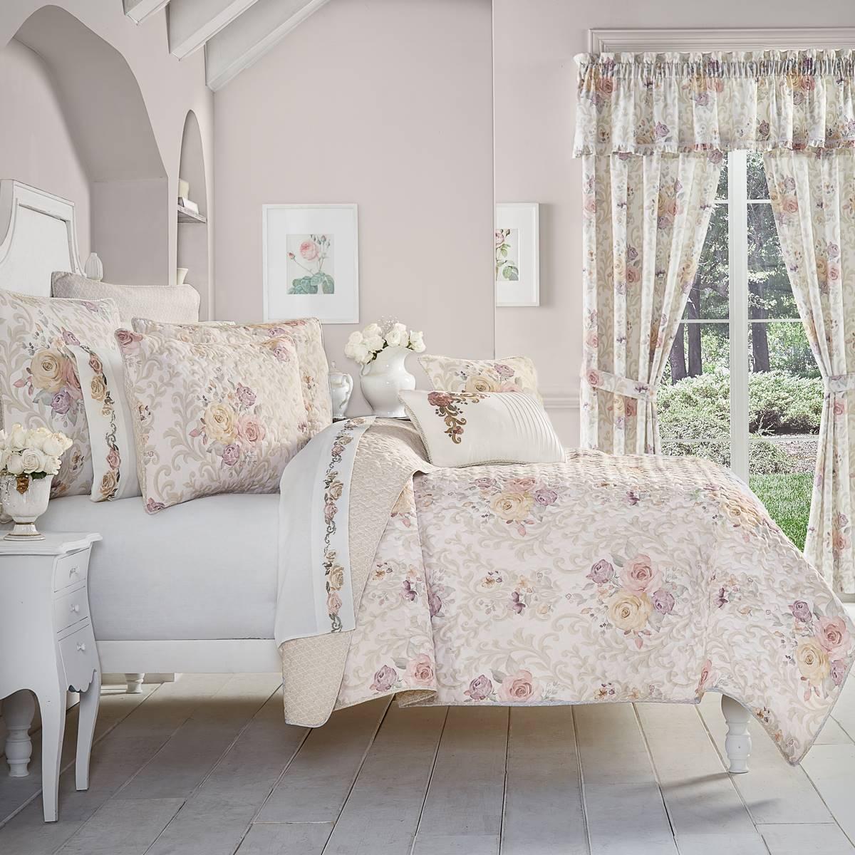 Royal Court Chardonnay Bedding Collection