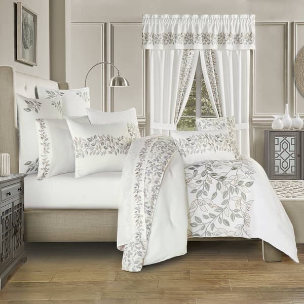 Royal Court Laurel 3pc. Full/Queen Reversible Comforter Set