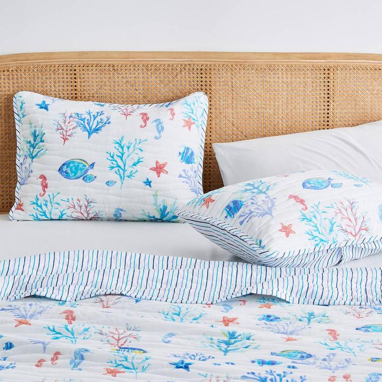 FreshFolds Ryanne 3pc. Reversible Coral & Fish Quilt Set