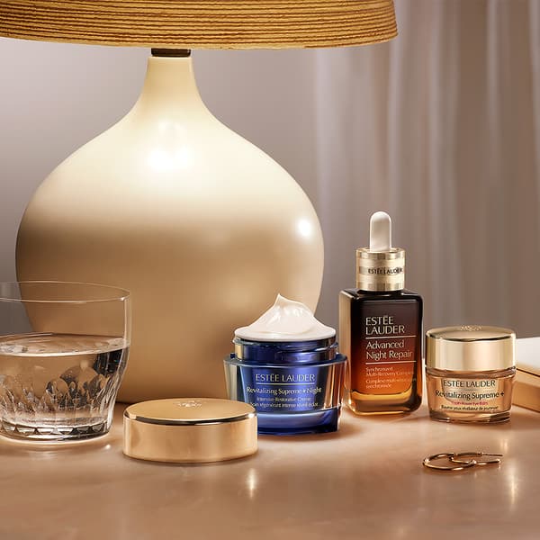 Est&#233;e Lauder&#8482; Revitalizing Supreme + Night