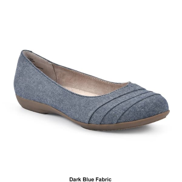 Womens Cliffs by White Mountain Clara Comfort Flats