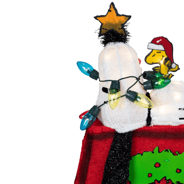 Northlight Lighted Snoopy on Dog House Outdoor Christmas Décor