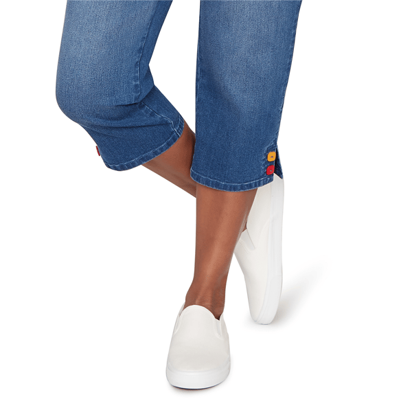 Petite Alfred Dunner Port Side Super Stretch Denim Capris