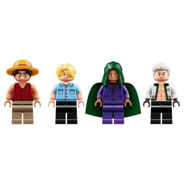 LEGO® One Piece Showdown with Captain Smoker