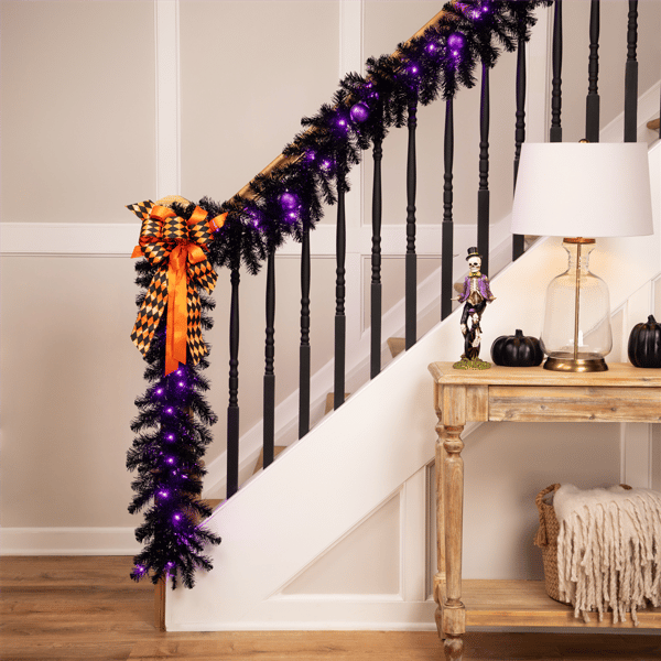 Northlight 9ft LED  Pre-Lit Black Crystal Pine  Halloween Garland