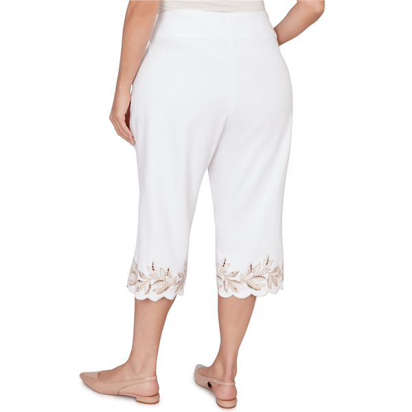 Plus Size Alfred Dunner Natural Wonder Leaf Cut Out Capris