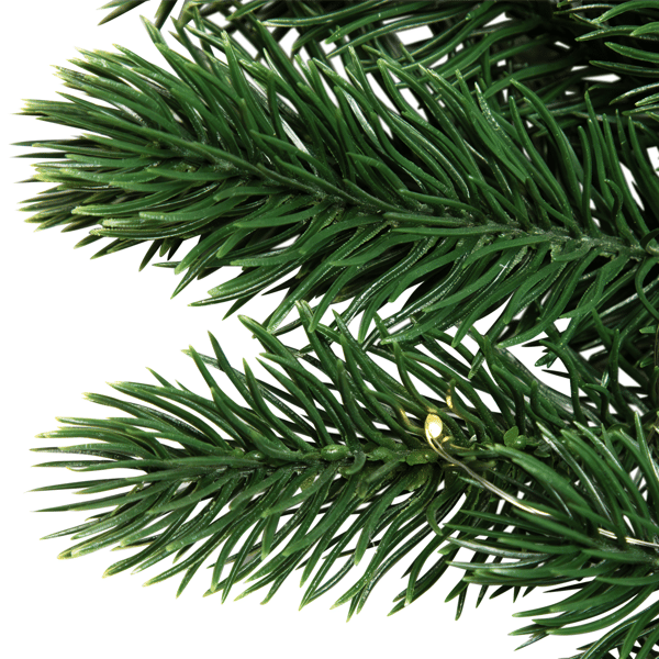 Northlight 24in. Pre-Lit Lush Pine Christmas Wreath