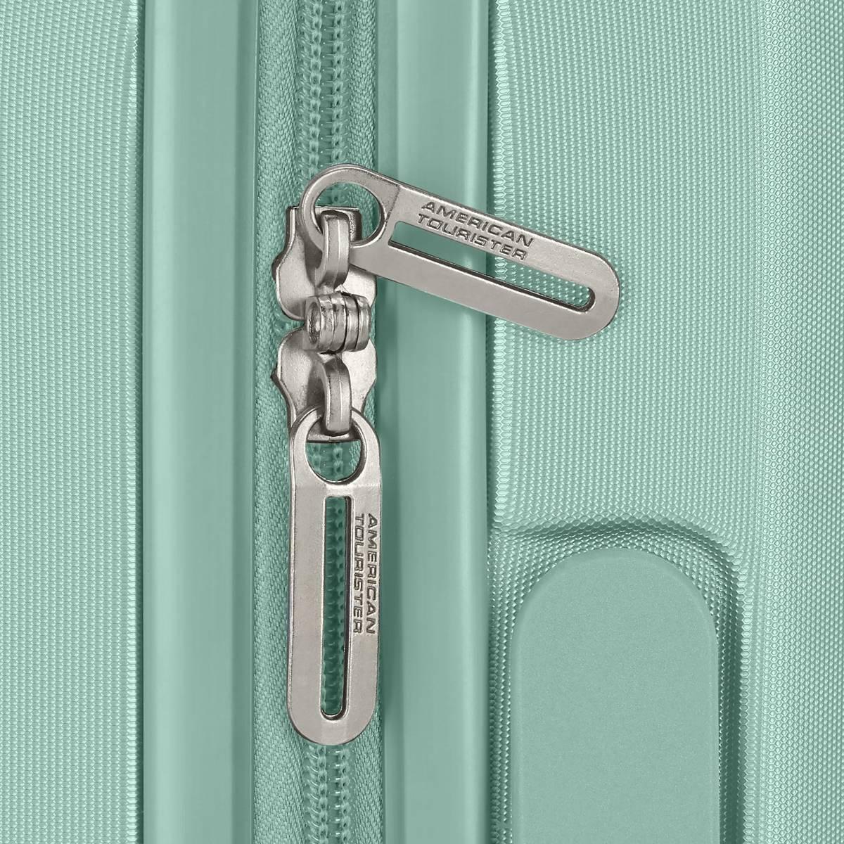 American Tourister Stratum 3.0 28in. Spinner Luggage