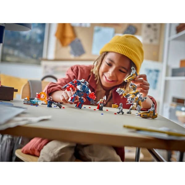 LEGO® Marvel Avengers: Endgame Thor vs. Chitauri