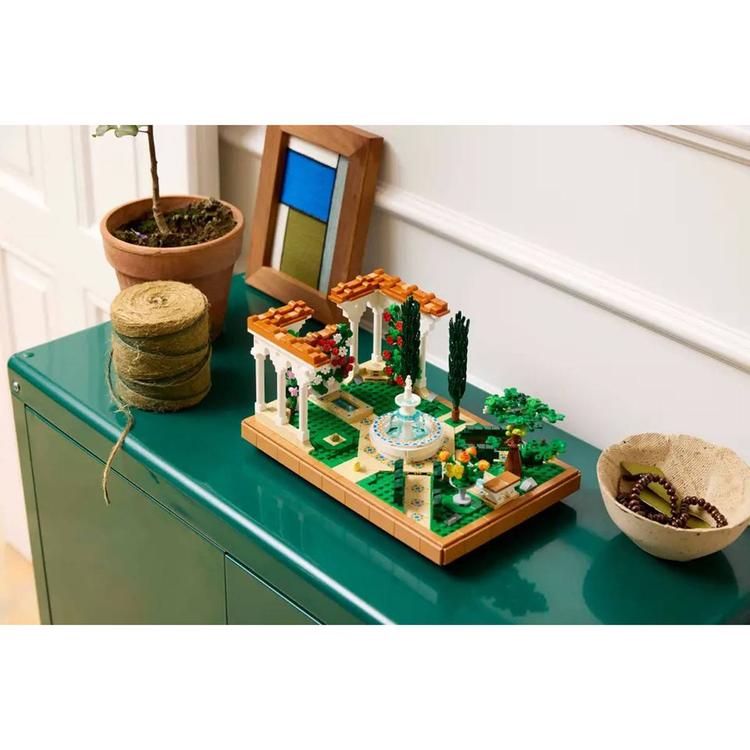 LEGO® Icons Fountain Garden Building Kit
