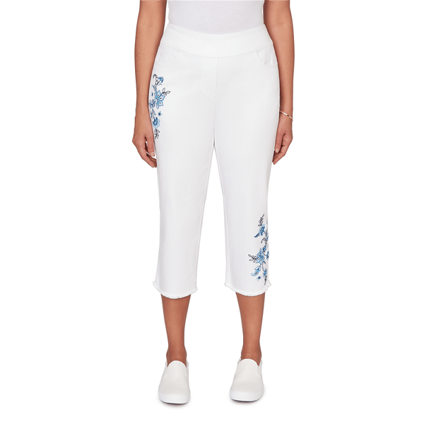 Petite Alfred Dunner Mykonos Floral Embroidery Fringe Hem Capris - image 