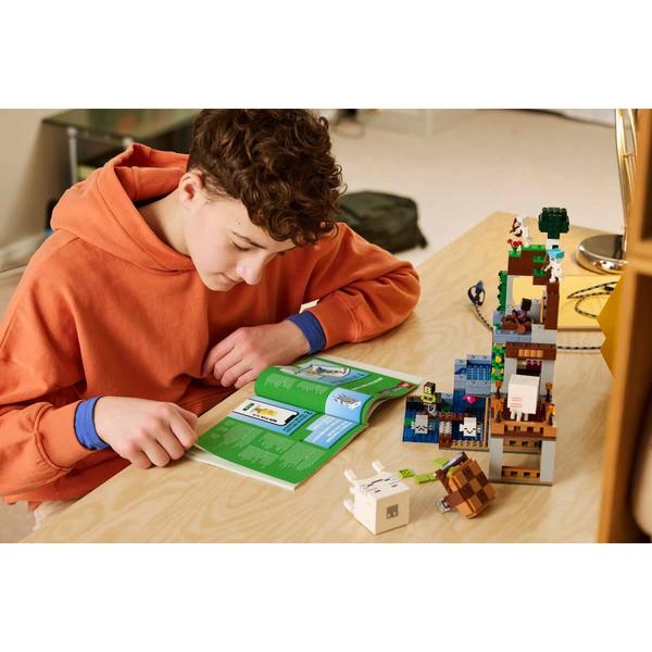LEGO® Minecraft Ghast Station Building Kit