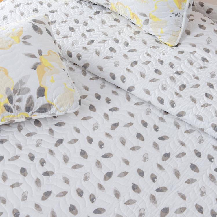 FreshFolds Helene 3pc. Reversible Watercolor Flowers Quilt Set