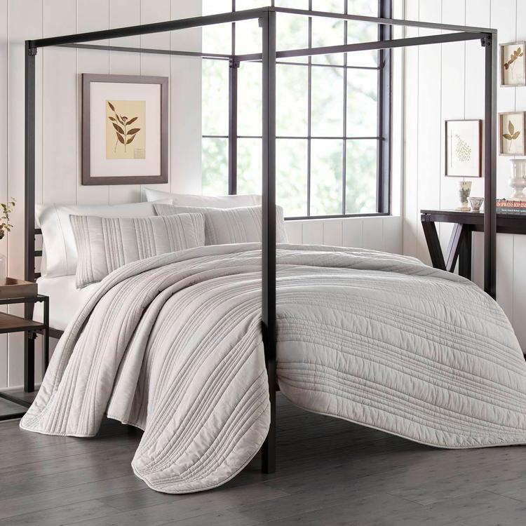 Stone Cottage Whitehills Reversible Quilt Set