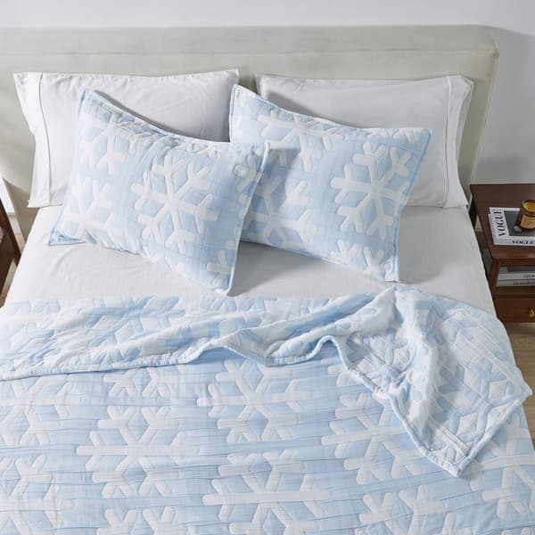 FreshFolds Nino 3pc. Patchwork Stitched Snowflake Quilt Set