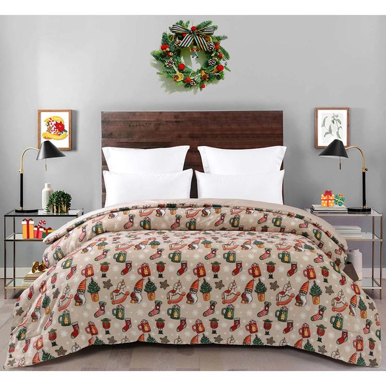 Ashley Cooper(tm) Vintage Holiday Plush Comforter