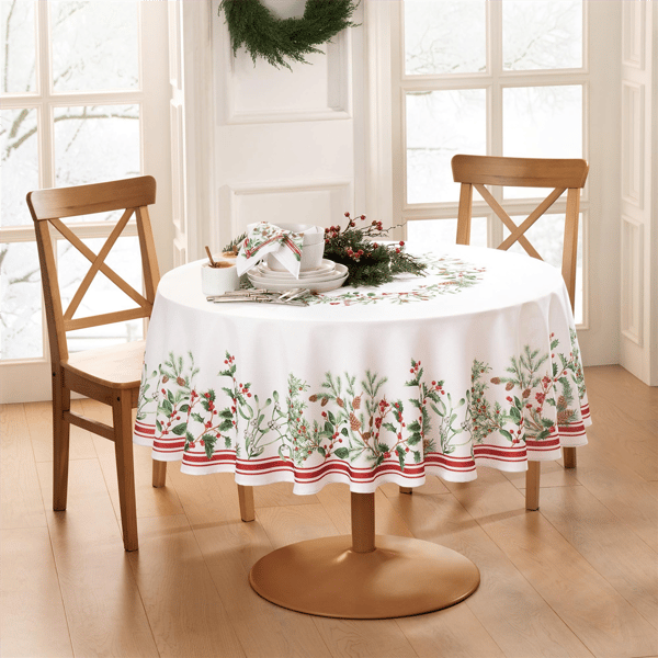 Threadmade Winter Holiday Berry Fabric Tablecloth