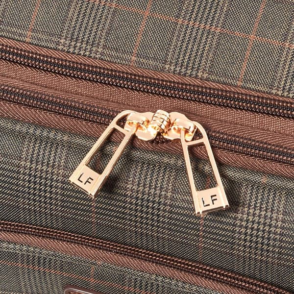 London Fog Brentwood IV 20in. Expandable Spinner Luggage