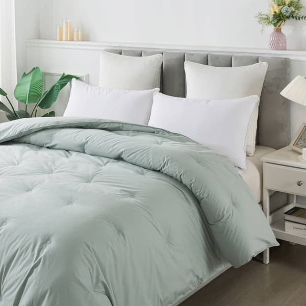 Royal Velvet Tufted Down Alternative Comforter - image 