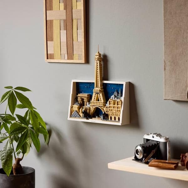LEGO® Architecture Paris City of Love Building Kit