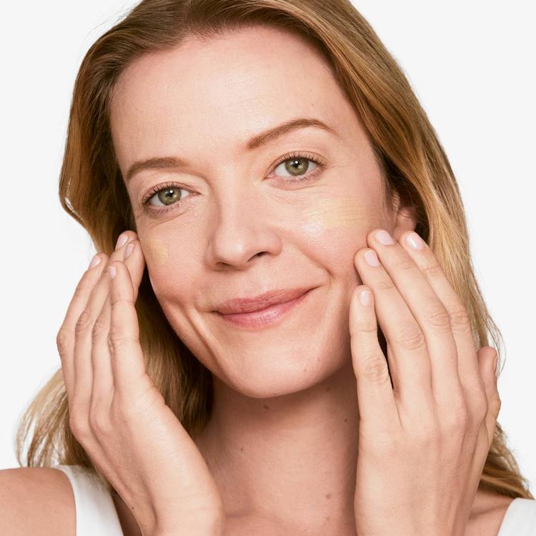 Clinique City Block™ Sheer Oil-Free Daily Face Protector SPF 25