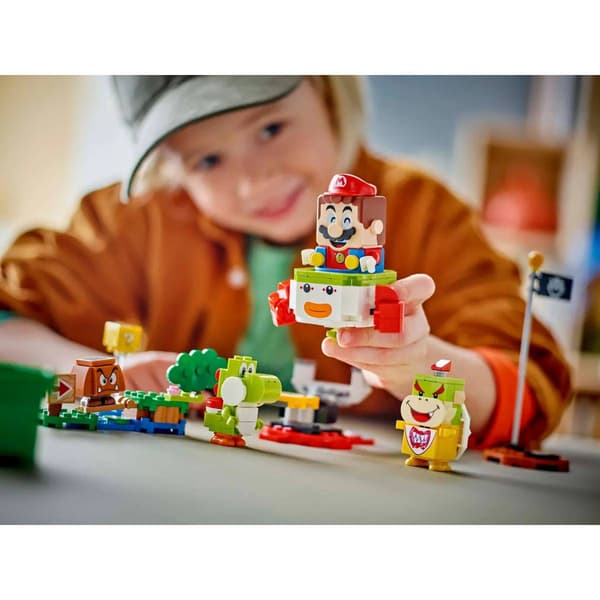 LEGO&#174; Super Mario Adventures with Mario