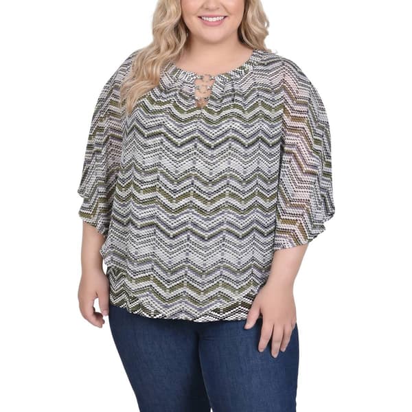 Plus Size NY Collection 3-Ring Yoke Detail Chiffon Lined Poncho