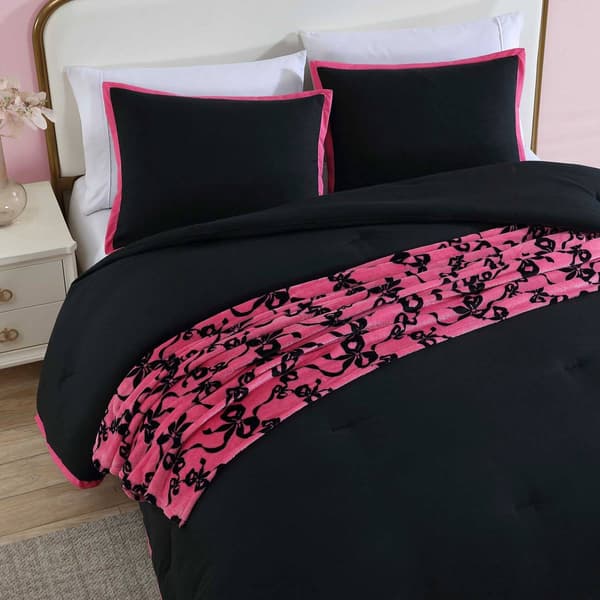 Betsey Johnson 3pc. Signature Hotel Solid Comforter Set