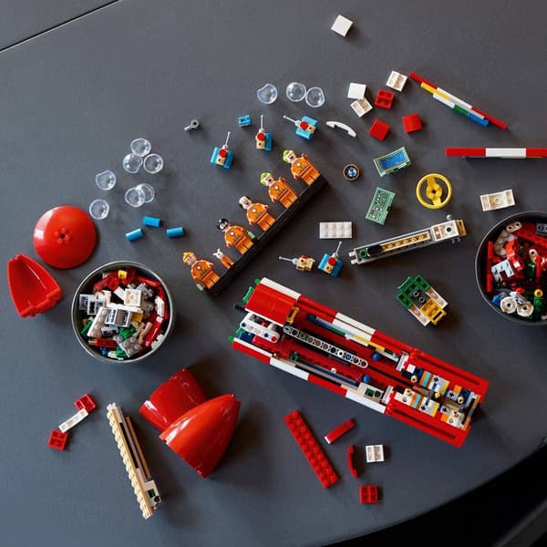 LEGO® Ideas Tintin® Space Rocket