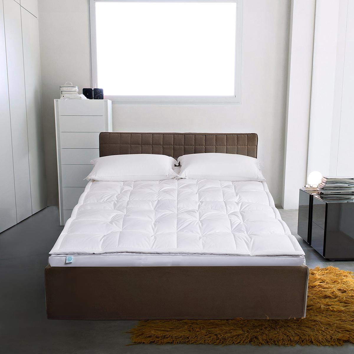 Blue Ridge Martha Stewart 233TC White Down Top Featherbed