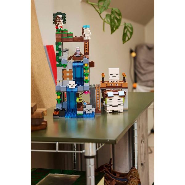 LEGO® Minecraft Ghast Station Building Kit