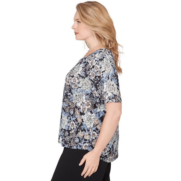 Plus Size Emaline Key Items Short Sleeve Round Neck Floral Tee