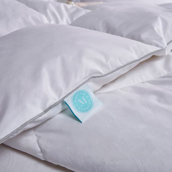 Blue Ridge Martha Stewart 250 TC White Feather And Down Comforter