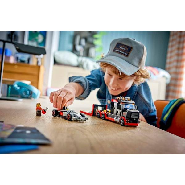 LEGO® City F1® Display Truck with Audi F1® Race Car Building Kit
