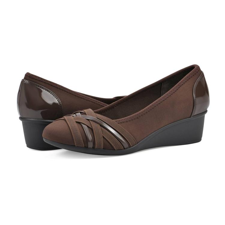 Womens Cliffs by White Mountain Bowie Wedge Pumps