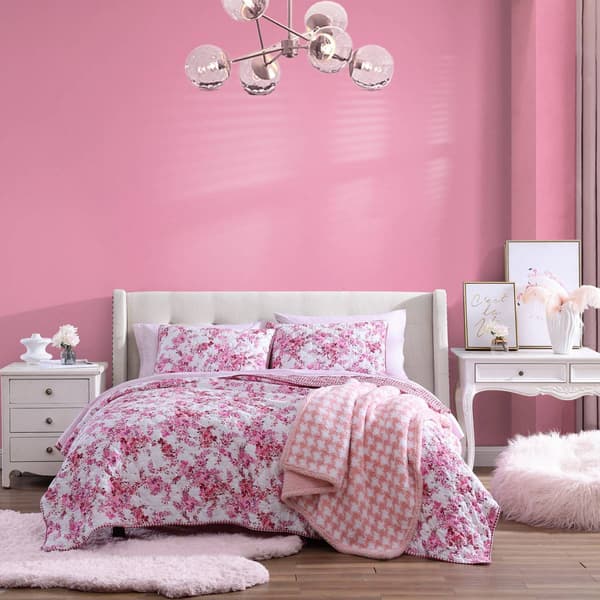 Betsey Johnson Floral Vineyard Quilt Set