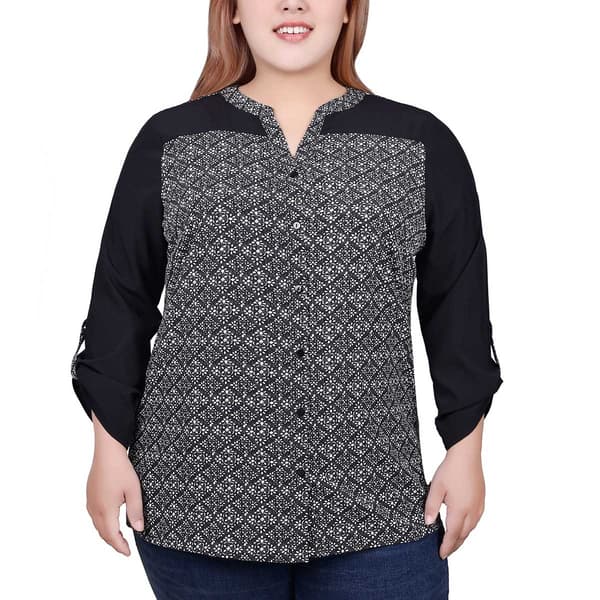 Plus Size NY Collection 3/4 Roll Tab Sleeve Geometric Blouse