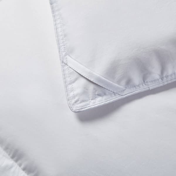 Beautyrest® Light Warmth 233TC Down Comforter