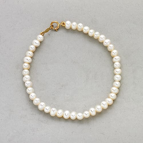 Kids 14kt. Yellow Gold Clasp Pearl 5.5in. Bracelet