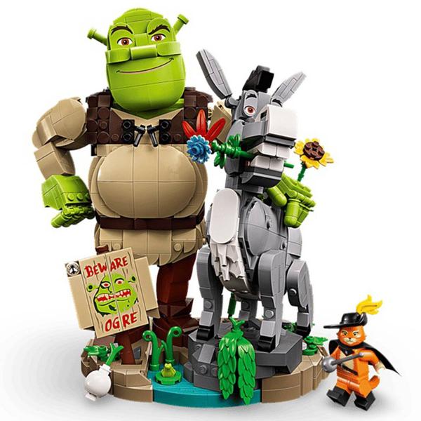 LEGO® Shrek, Donkey & Puss in Boots