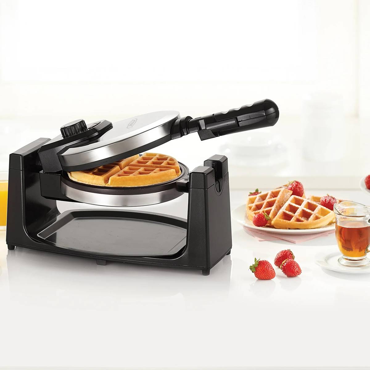 Ovente Compact Waffle Maker 13.25-Inch, Black