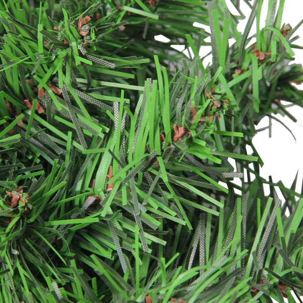 Northlight Seasonal 16in. Colorado Spruce Christmas Wreath