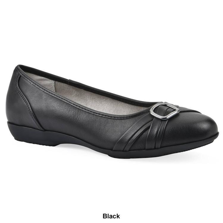 Womens Cliffs by White Mountain Calming Flats