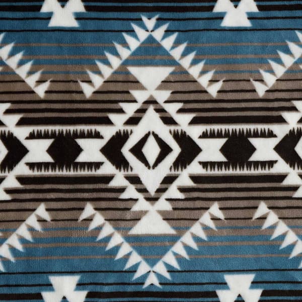 Wrangler Jericho Plush Reversible Throw