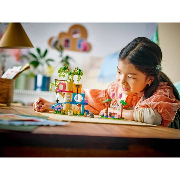 LEGO&#174; Friends Cat Birthday Party & Tree House