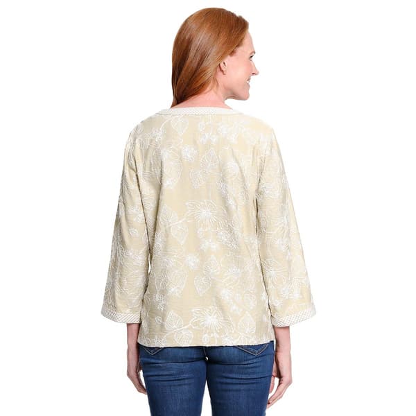 Womens Ali Miles 3/4 Sleeve Floral Embroidery V Neck Blouse