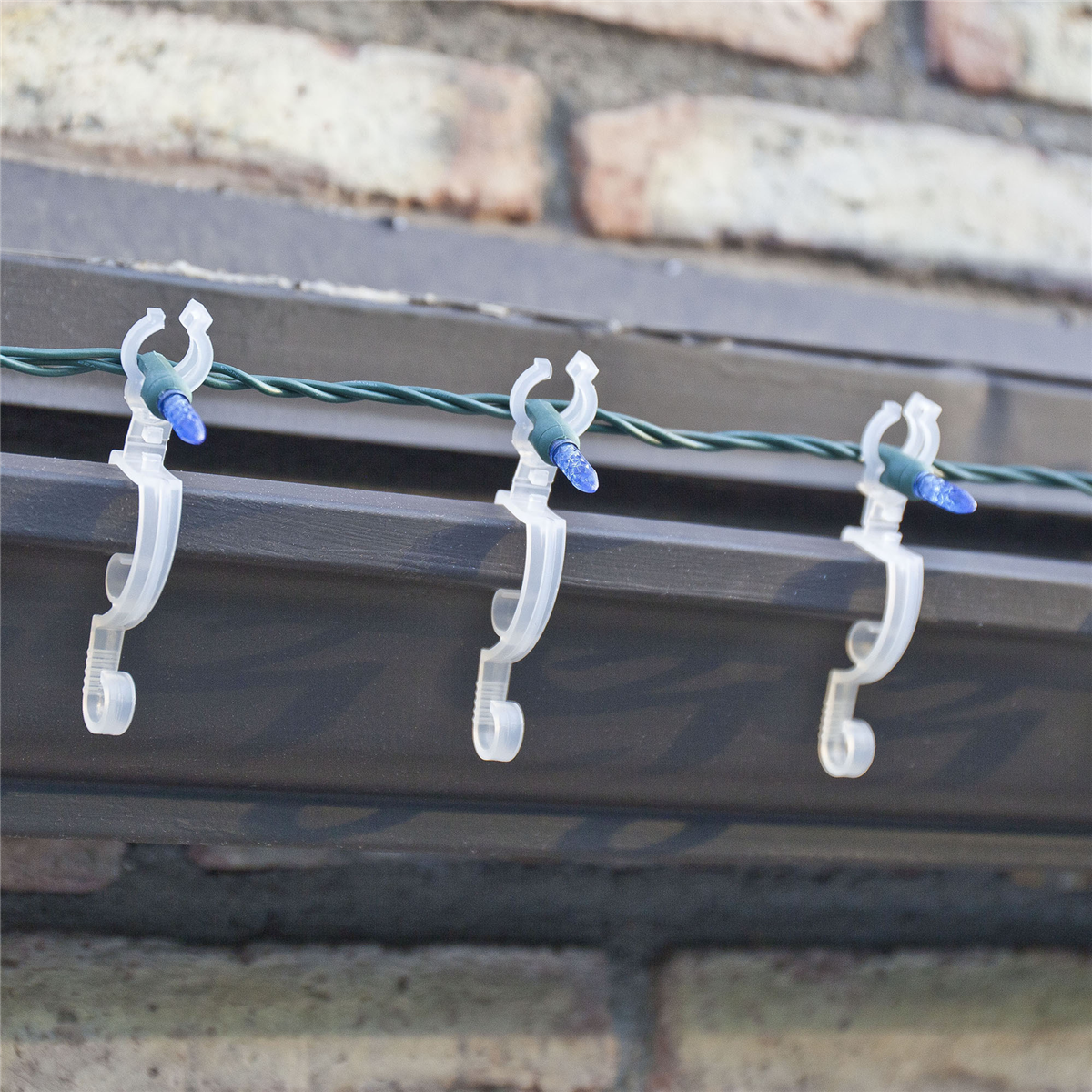 Simple Living 150pk. Clear Max Pro Anywhere Christmas Light Clips