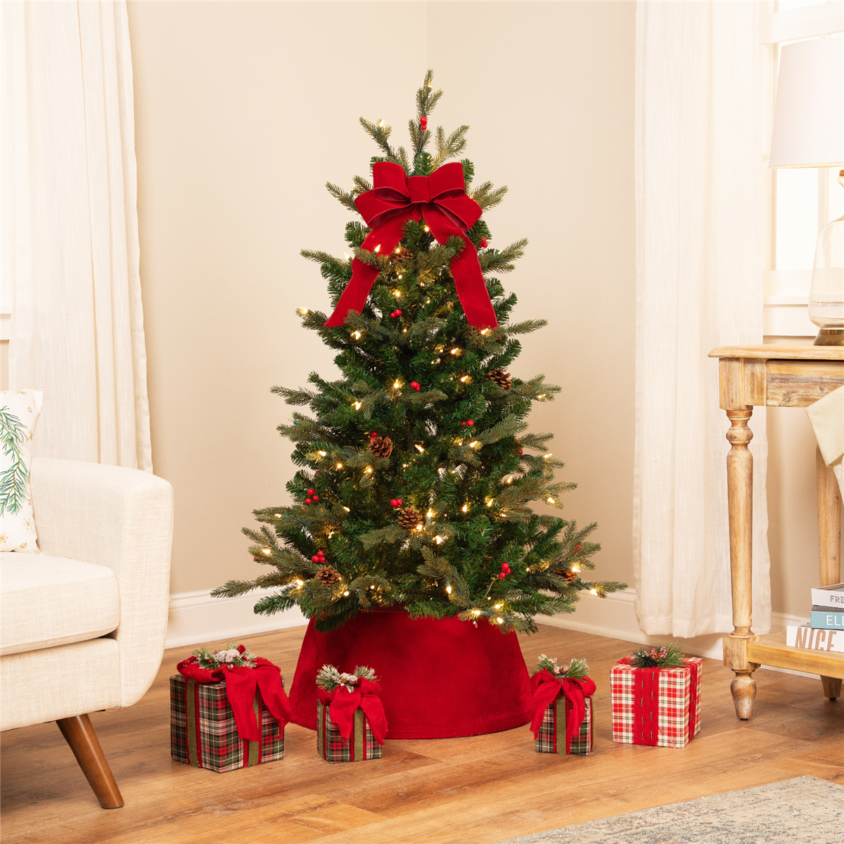 Northlight Real Touch(tm) 4.5ft. Pre-Lit Noble Spruce Christmas Tree
